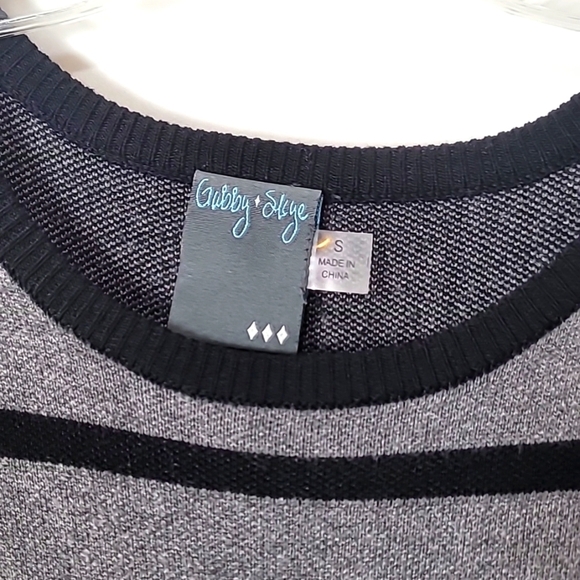 Gabby Skye Gray w/Black knit fit & flare Dress - Picture 11 of 16